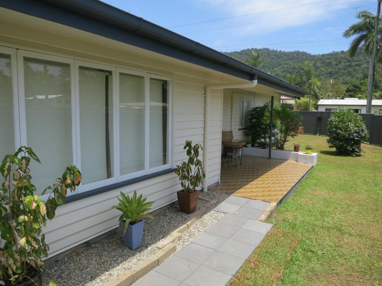 Edge Hill Clean & Green Cairns, 7 Minutes From The Airport, 7 Minutes To Cairns Cbd & Reef Fleet Terminal Екстериор снимка