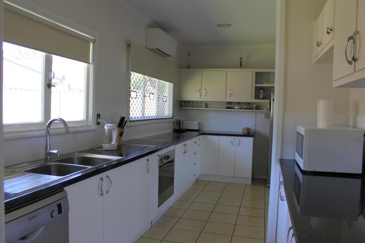 Edge Hill Clean & Green Cairns, 7 Minutes From The Airport, 7 Minutes To Cairns Cbd & Reef Fleet Terminal Екстериор снимка