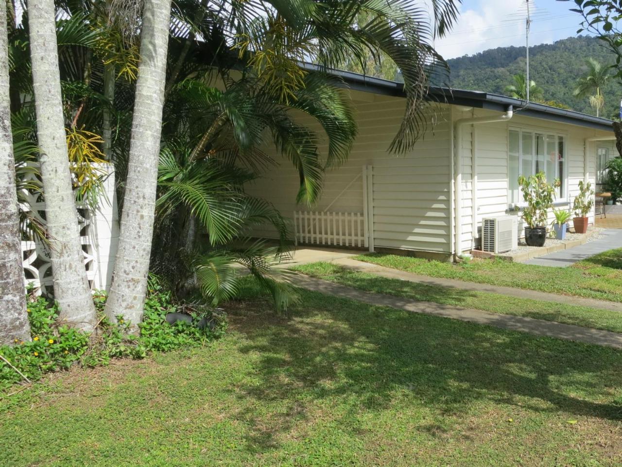 Edge Hill Clean & Green Cairns, 7 Minutes From The Airport, 7 Minutes To Cairns Cbd & Reef Fleet Terminal Екстериор снимка
