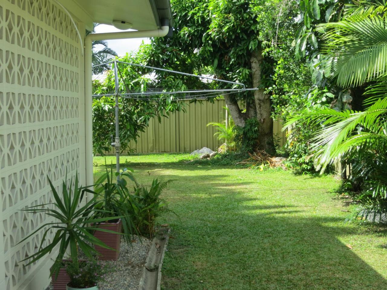 Edge Hill Clean & Green Cairns, 7 Minutes From The Airport, 7 Minutes To Cairns Cbd & Reef Fleet Terminal Екстериор снимка